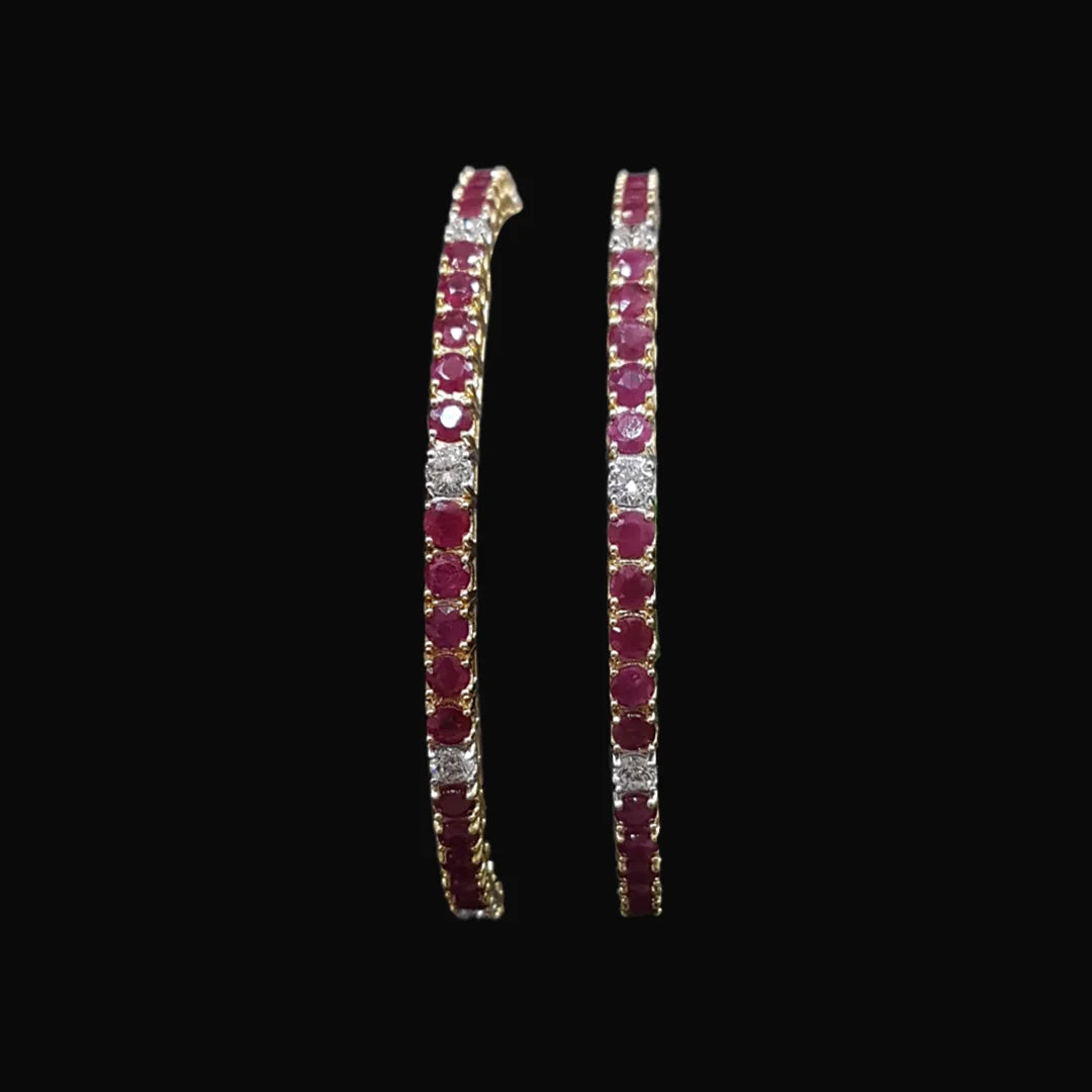 Bangle in Diamond (Diamond 3.52 CT, Gold 43.683 ,14KT,  Ruby -23.34 CT)