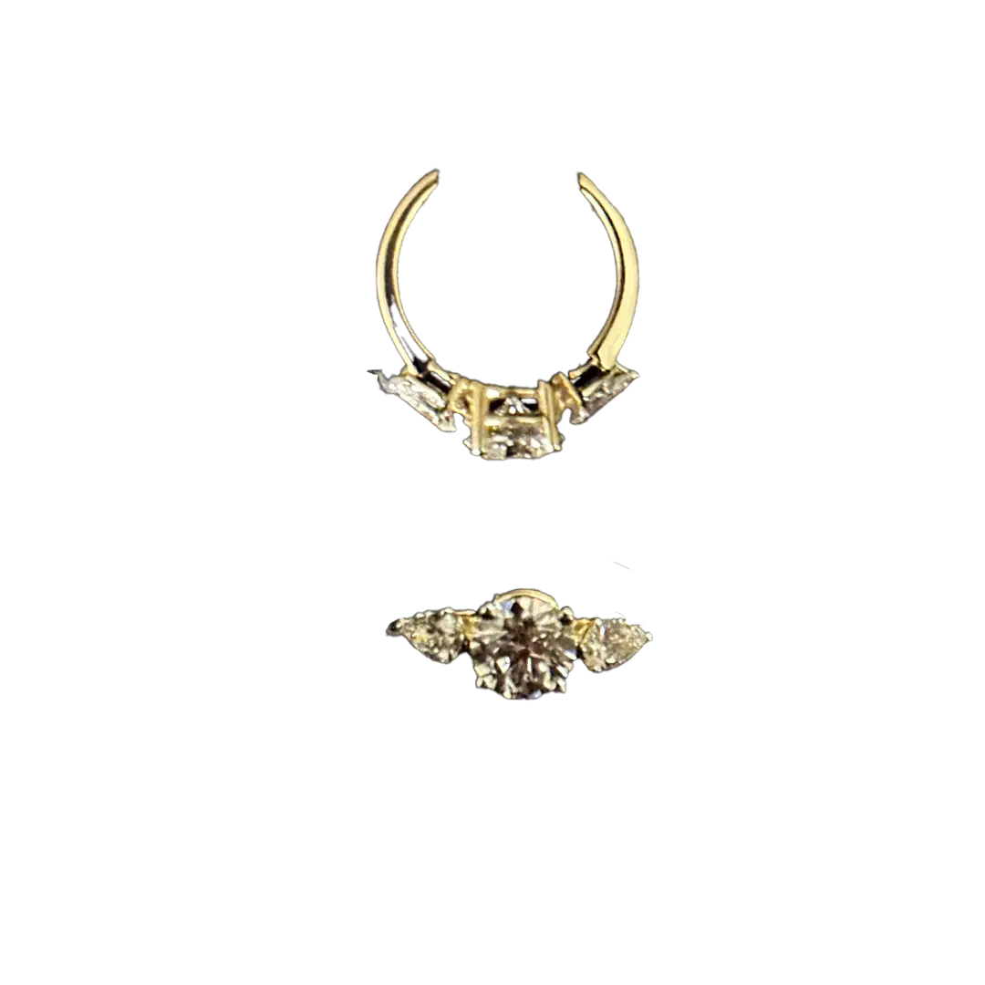 RG-068 Labgrown Ring, Diamond -1pc- 1.51 , 2pcs -0.56 Total -2.07 , Gold - 2.850 14KT